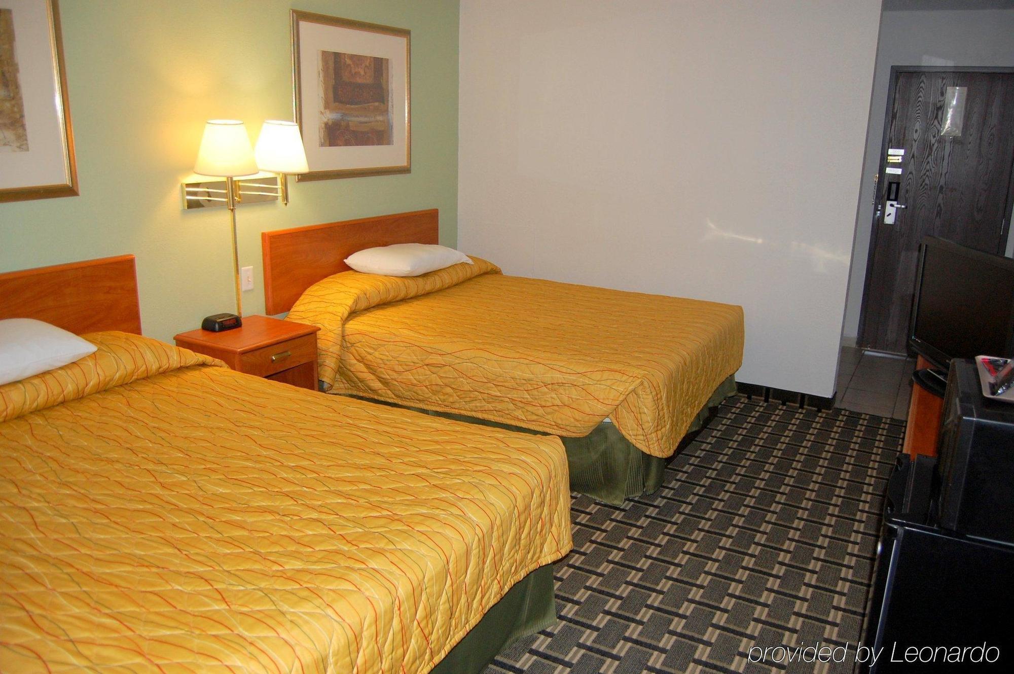 Quality Inn Great Bend Стая снимка